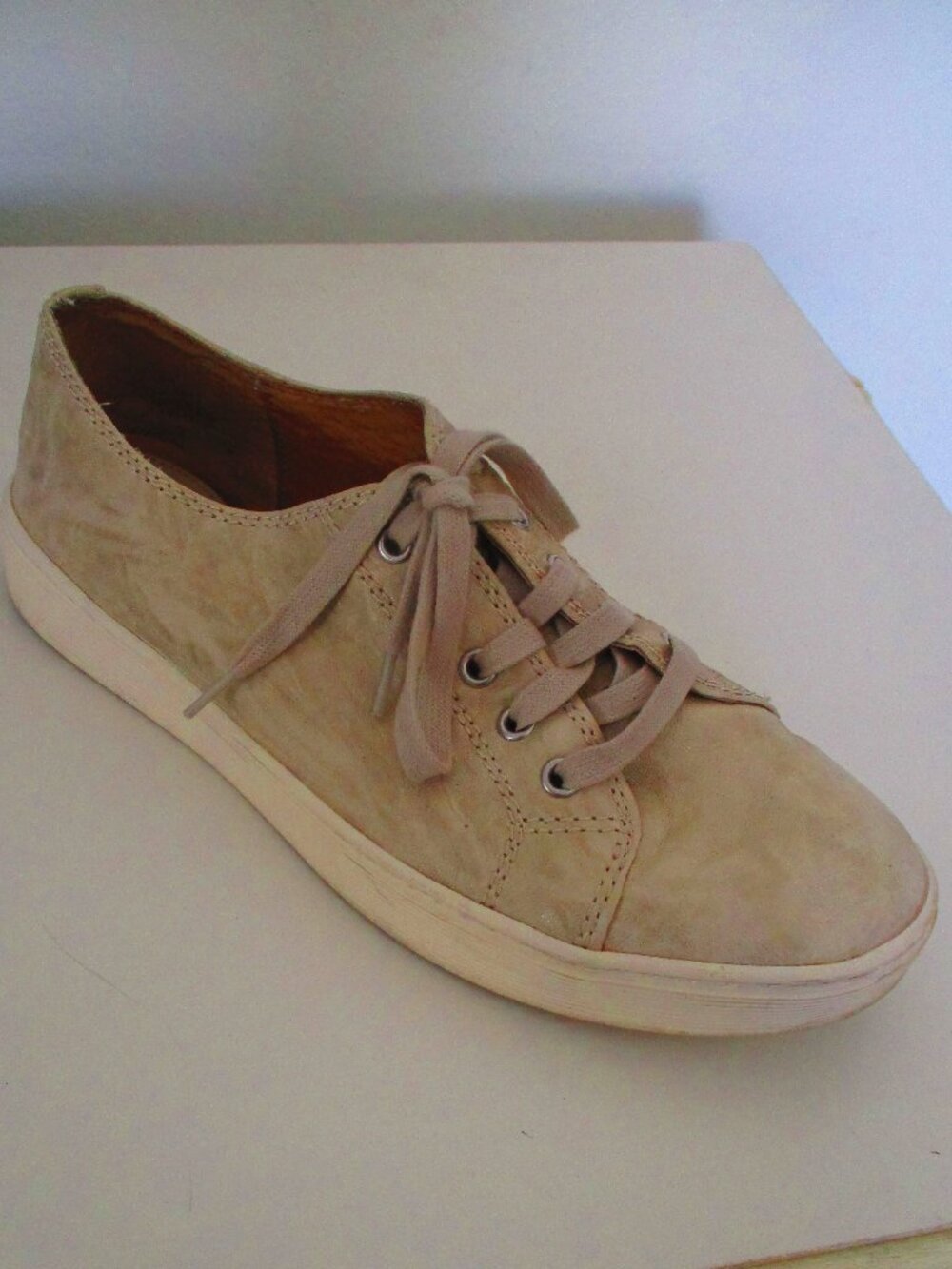 Sofft Womens Beige Leather Lace-up Fashion Sneaker - Size 11M